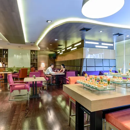 Novotel Bangkok On Siam Square-3